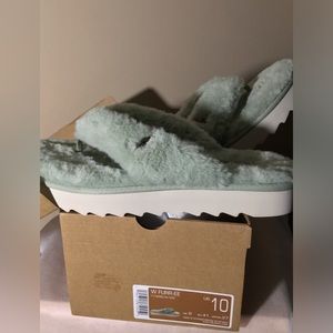 UGG W FURR-EE KOOLABURRA’S BRAND NEW W/BOX🌷🌷